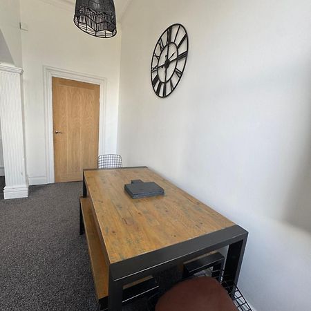 Spacious Victorian Birkdale Apartment With Garden 绍斯波特 外观 照片